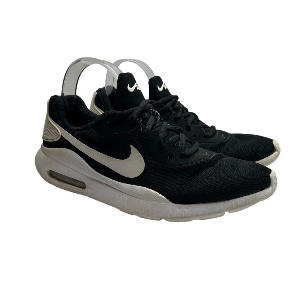 Nike Air Men's Black and White Sneakers Shoes 9.5